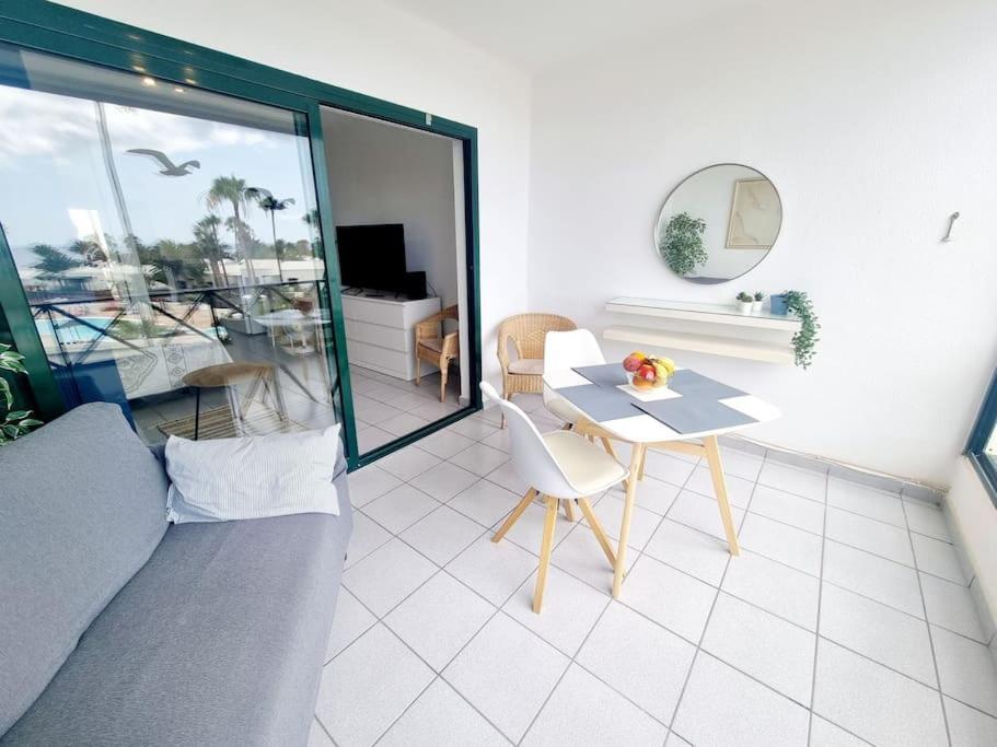 Luxury Ocean View Playa Roca Apartment Коста Тегисе Екстериор снимка