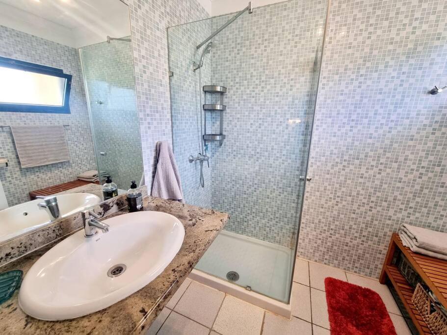 Luxury Ocean View Playa Roca Apartment Коста Тегисе Екстериор снимка