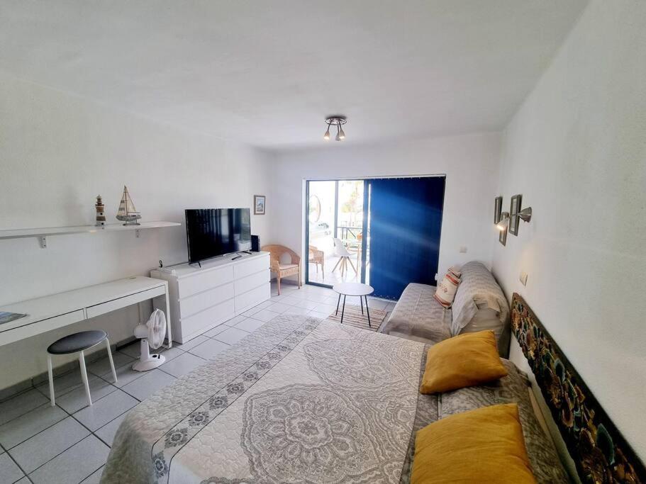 Luxury Ocean View Playa Roca Apartment Коста Тегисе Екстериор снимка