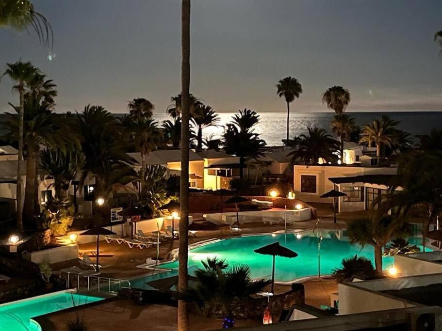 Luxury Ocean View Playa Roca Apartment Коста Тегисе Екстериор снимка