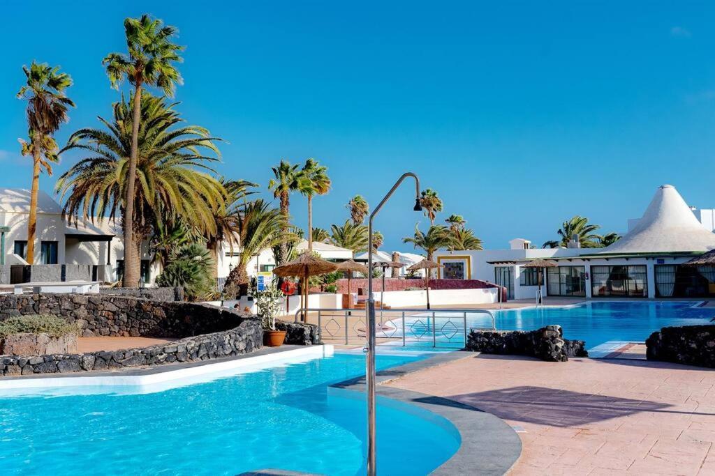 Luxury Ocean View Playa Roca Apartment Коста Тегисе Екстериор снимка